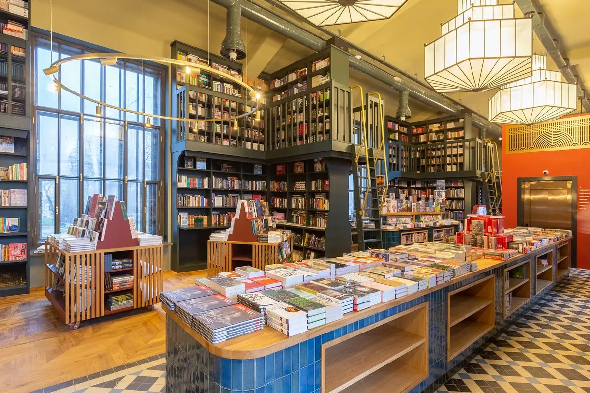 The Podpisnye Izdaniya bookstore, St. Petersburg. Photo: social media